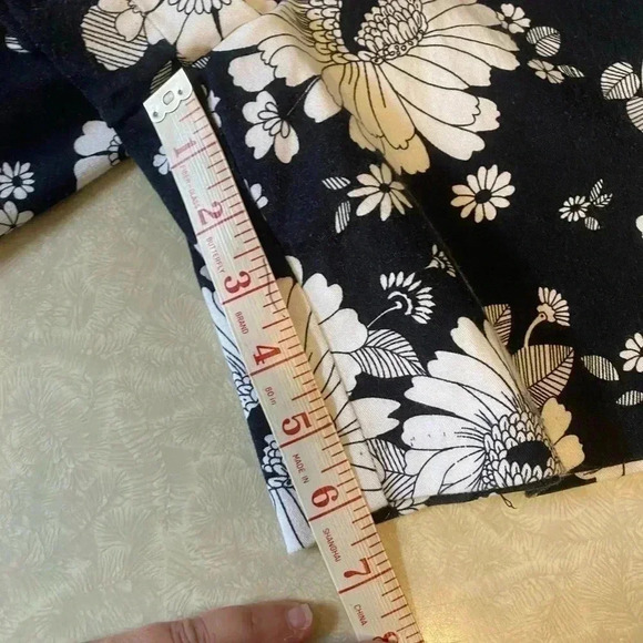 Black & White Floral Print‎ Skort by Briggs NY Women’s Size 14 - Picture 7 of 8